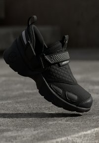 Jordan TRUNNER LX UNISEX - Baskets basses - black