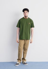 Carhartt WIP AMERICAN SCRIPT - T-Shirt basic - tarragon