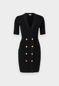 Μαύρο πλεκτό φόρεμα με βαθύ V-ντεκολτέ, κοντά μανίκια, χρυσά κουμπιά διπλής σειράς και δυο μπροστινές τσέπες. Λείο υλικό, εφαρμοστή γραμμή.