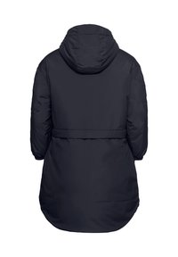 Giubbotto imbottito blu navy con cappuccio, caratterizzato da una vita aderente e un retro più lungo. Texture liscia e materiale leggero.