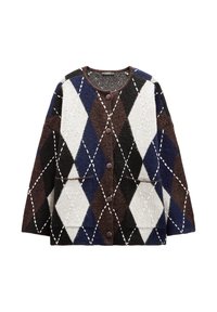 Sweter z dzianiny z wzorem argyle w kolorach brązowym, granatowym, białym i czarnym. Posiada duże guziki, dwie przednie kieszenie oraz teksturowane wykończenie.