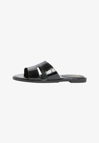 Non sélectionné, patent croc black