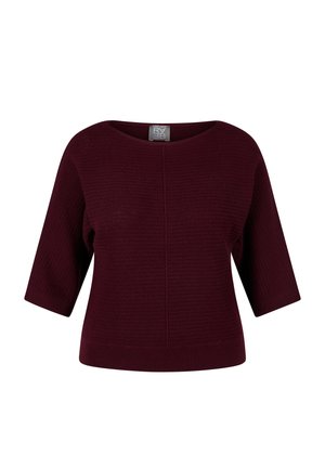 Dark burgundy knitted pullover with three-quarter sleeves and a round neckline, featuring a central seam detail on the front.