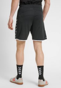 Hummel HMLAUTHENTIC  - Träningsshorts - black/white