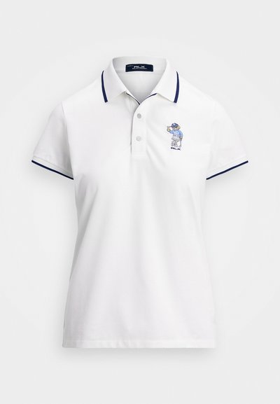 Balta polos krekls ar zilu apkakles un piedurkņu akcentu. Uz kreisā krūts ir zilas izšūtas figūriņas. Trīs pogu aizdare.