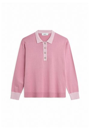 Hea roosa pikkade varrukatega polo särk kraega, millel on ees viis nuppu ja ribatud varrukaotsad, valmistatud pehmest materjalist.