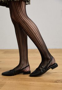 Δεν επιλέχθηκε, black