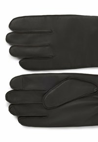 Zwarte leren handschoenen met een gladde textuur, met een klassiek ontwerp, drie afzonderlijke vingercompartimenten en gestikte details langs de randen.