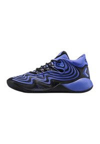 Chaussures de basketball noires et violettes avec un design texturé ondulé, une silhouette montante et une semelle en caoutchouc robuste pour une bonne adhérence.