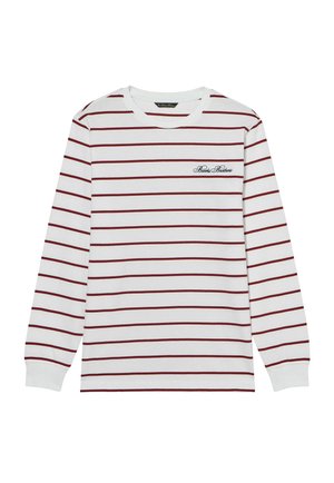 Wit overhemd met lange mouwen met horizontale donkerrode strepen en het "Brooks Brothers"-logo geborduurd op de linkerborst.