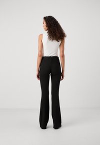 ONLY Onlblake MW Pantaloni Donna In Finta Pelle – Modello Flared, Nero, By ONLY - 6