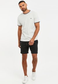 Threadbare THBPLAZA - Jeansshort - washed schwarz