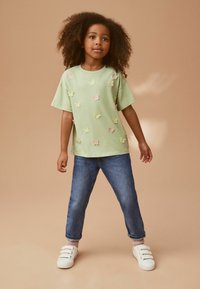 Next REGULAR FIT - Triko s potiskem - green