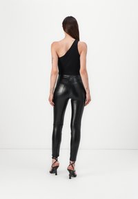 Pinko PANELLE PANTALONE - Hlače - nero limousine
