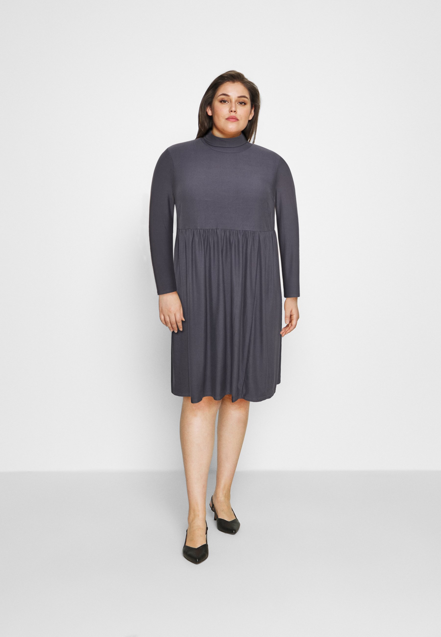 Damen SOFT TOUCH HIGHNECK SMOCK DRESS - Jerseykleid Damen SOFT TOUCH HIGHNECK SMOCK DRESS - Jerseykleid