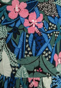 Tommy Hilfiger FLOWER PRINT DRESS - Freizeitkleid - blue