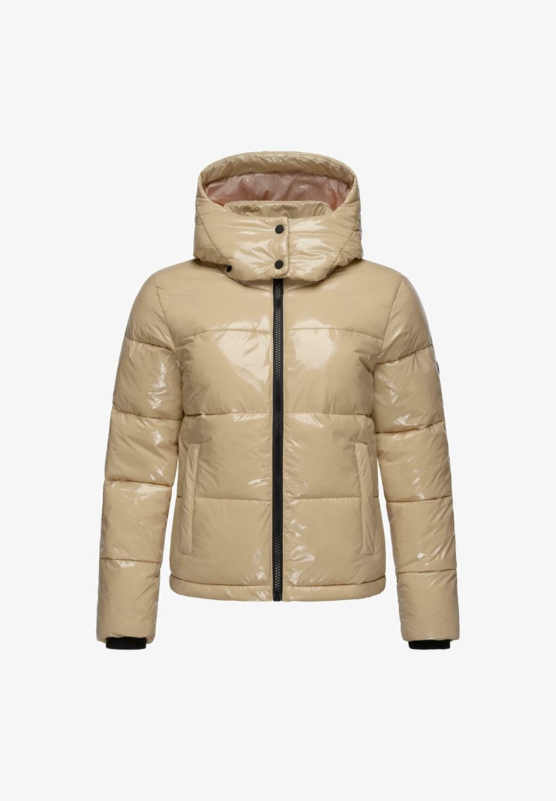 Beige puffer jack met een glanzende afwerking, ritssluiting aan de voorkant, een capuchon en met rits afgesloten zakken. Beschikt over contrasterende zwarte rits en binnenvoering.