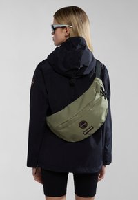 Napapijri VOYAGE - Marsupio - green lichen