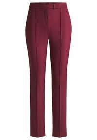 Dopasowane damskie bordowe eleganckie spodnie z przednią plisą i szlufkami na pasek, zaprojektowane do biura lub na formalne okazje.