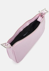 Gina Tricot KLARA BAG - Mala de mão - bubblegum