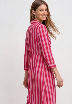 Street One, MAXI DRESS WITH SHIRT COLLAR AND PRINT, czerwony