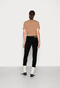 Mos Mosh Tygbyxor - black