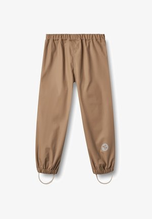 Pantalones impermeables marrones con cinturilla elástica, tobillos ajustados y un parche con logo en la parte inferior de la pierna. Textura suave y brillante.