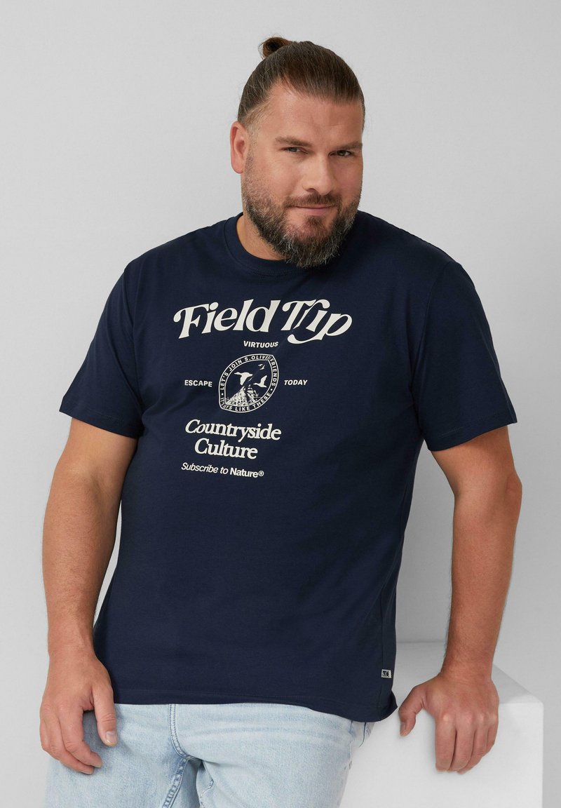 s.Oliver MIT FRONTPRINT - T-shirt con stampa - weiß/bianco