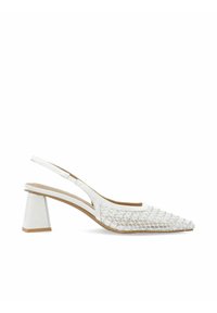 Pantofii slingback albi cu vârful ascuțit, cu overlay din plasă texturată și toc pătrat. Prezentând o curea subțire la glezna și o talpă interioară căptușită.