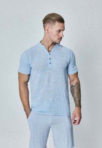 Non sélectionné, bleu ciel