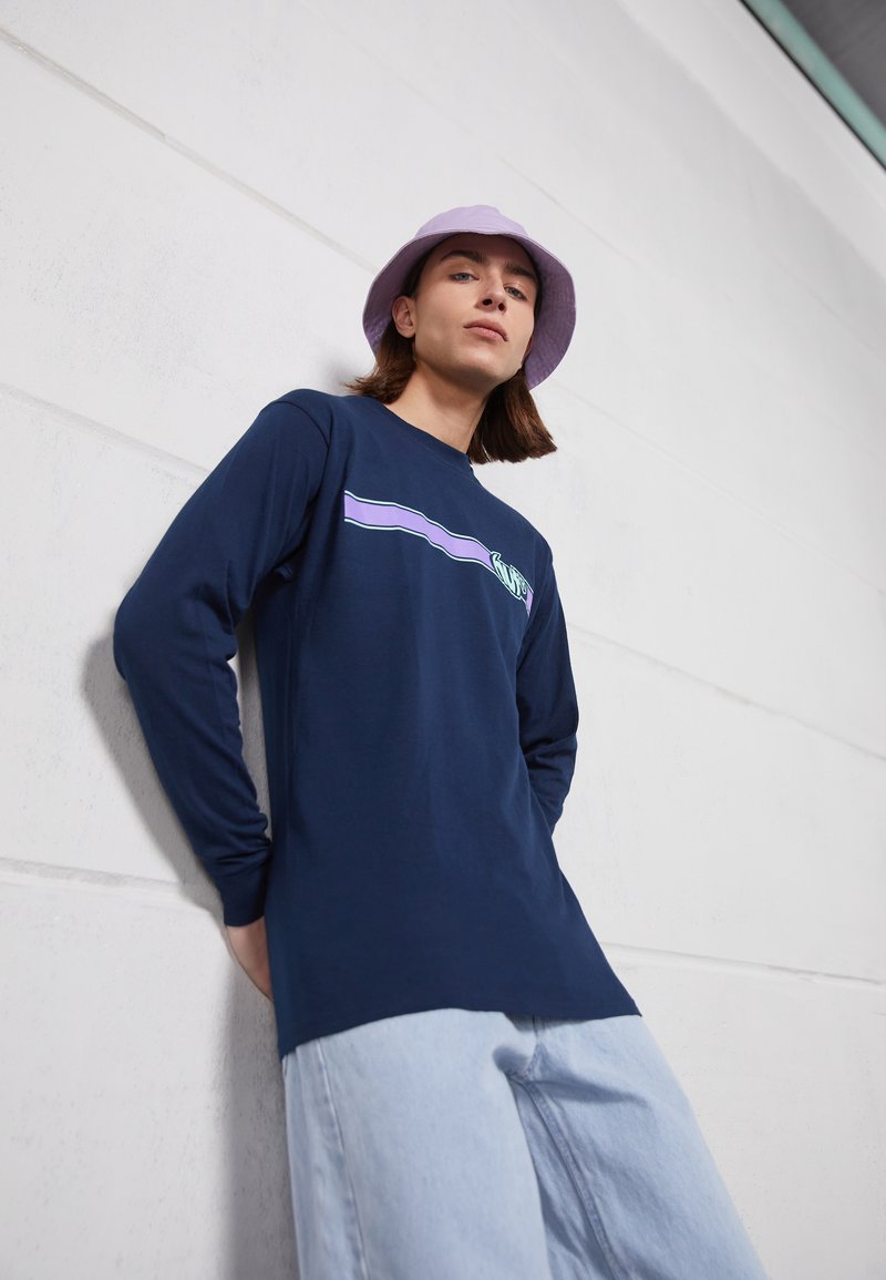 huf-bluzka-z-d-ugim-r-kawem-zalando-pl