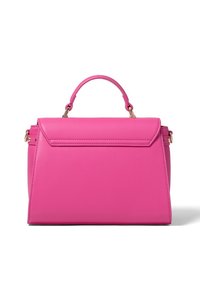 Roze leren handtas met een gestructureerd ontwerp, bovenhandgreep en een klepafsluiting. Voorzien van gouden hardware en een soepele textuur.