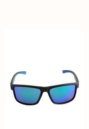 Lunettes de soleil noires avec des branches accentuées de bleu. Les verres présentent un dégradé réfléchissant de tons verts et bleus, offrant un design moderne.