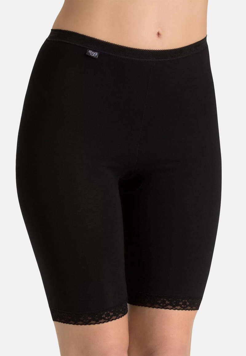Zwarte katoenen shorts met een getailleerd ontwerp, voorzien van een kanten rand aan de zoom en een soepele elastische tailleband.