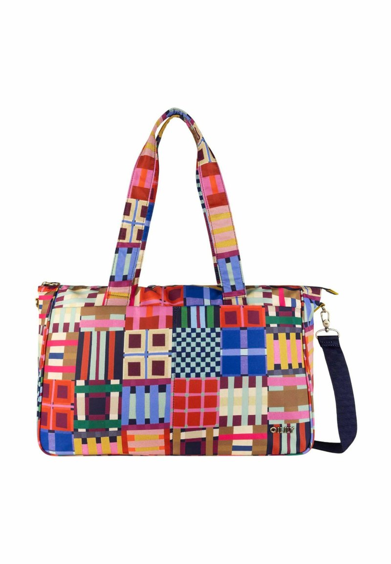 Multikleurige stoffen boodschappentas met een geometrisch patchworkontwerp in rood, blauw, geel en groen, met twee handvatten en een verstelbare schouderband.