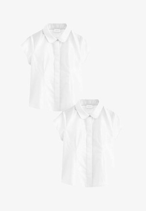 Blusa bianca a maniche corte con colletto e chiusura a bottoni. Tessuto liscio con un design classico, caratterizzato da una vestibilità sartoriale.