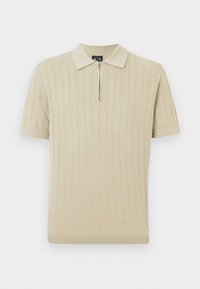 Polo shirt beige à manches courtes avec une texture côtelée, demi-zip et un col classique. Présente des rayures verticales discrètes.