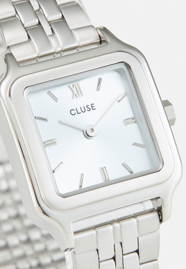 GRACIEUSE PETITE - Watch3