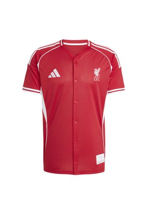 Rød Liverpool FC Adidas sportsjersey med knaplukning, hvide striber på skuldrene og ærmerne, holds logo på venstre bryst.