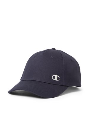 Gorra de béisbol azul marino con visera curva, ojales de ventilación y logo de Champion blanco en el costado frontal.