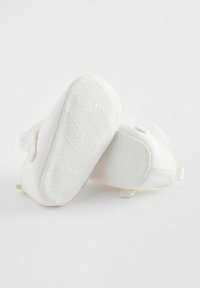 Baker by Ted Baker PADDERS WITH ORGANZA BOW - Încălțăminte bebeluși - ivory