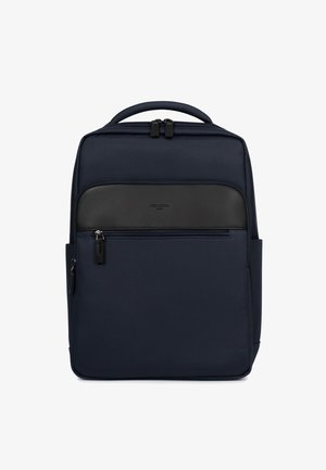 Zaino rettangolare blu navy con manico superiore, tasca frontale con cerniera e pannello decorativo in pelle nera.