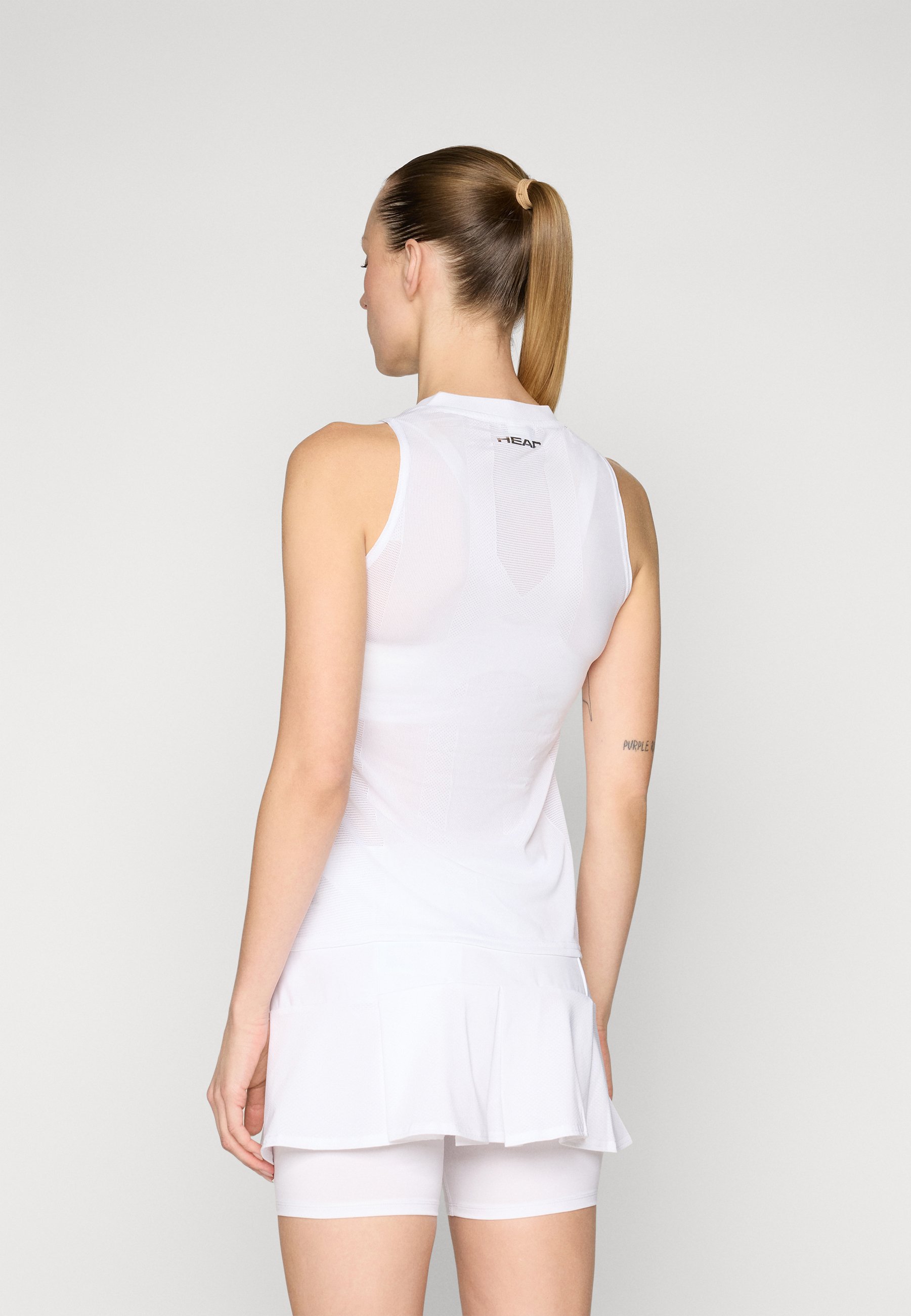 ◆HILLDA◆ Soft Slim Halter Neck Sleeveless White HDT004W Soft Slim Halter Neck Sleeveless Top [White] - HILLDA | 60
