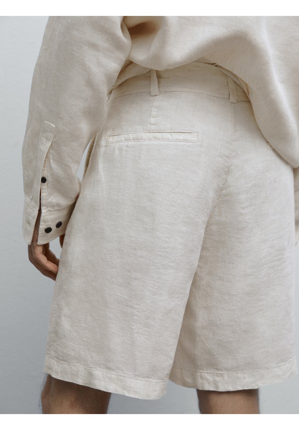 BERMUDA - Shorts - beige4