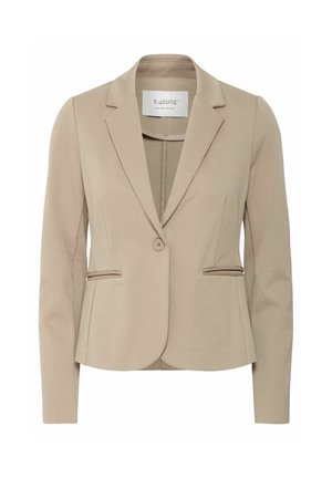 Beige blazer s přizpůsobeným střihem, na jedno tlačítko, dvě přední kapsy a hladkou texturou. Má klopový límec a dlouhé rukávy.