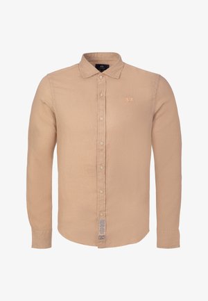 Beige overhemd met lange mouwen, kraag, klein geborduurd logo op de borst en label bij de zoom op de knopenlijst.