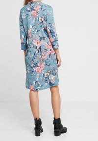 Vero Moda Sukienka koszulowa