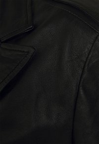 Goosecraft KAI COAT - Casaco curto - black