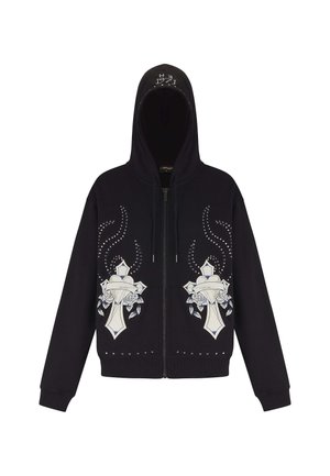 Felpa nera con zip e cappuccio, caratterizzata da motivi floreali e croci bianchi, dettagli con strass e polsini a costine.