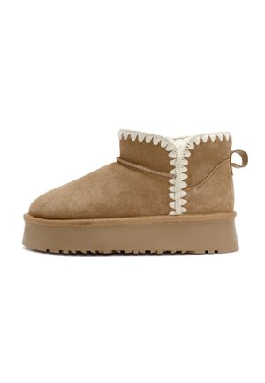 Winter boots - camel